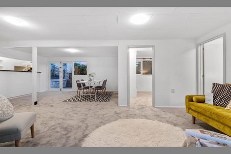 Photo of property in 40 Valley View Road, Glenfield, Auckland, 0629