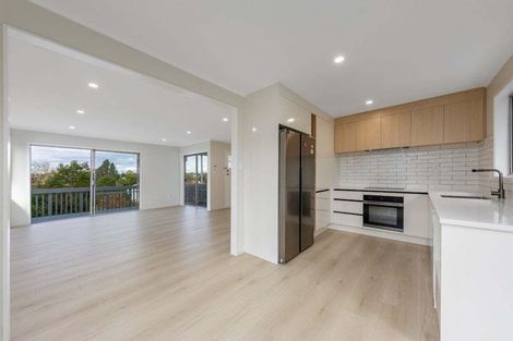 Photo of property in 57 Sunline Avenue, Massey, Auckland, 0614