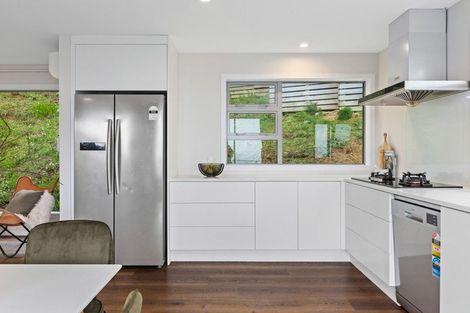Photo of property in 4 Homebush Road, Khandallah, Wellington, 6035