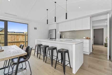 Photo of property in 7 Onyx Street, Albert Town, Wanaka, 9305