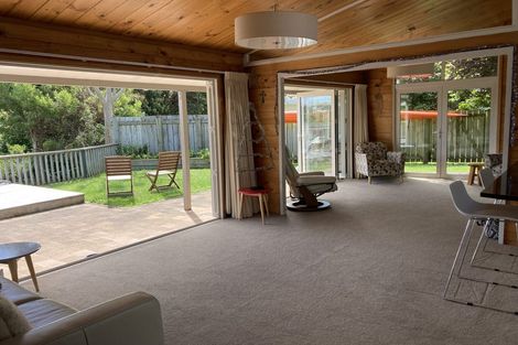 Photo of property in 31 Annan Grove, Papakowhai, Porirua, 5024