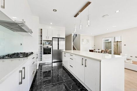 Photo of property in 20 Carrickdawson Drive, Flat Bush, Auckland, 2019