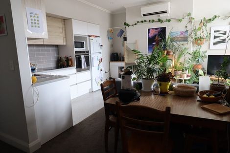 Photo of property in Fountain Court, 11/48u Oriental Parade, Oriental Bay, Wellington, 6011