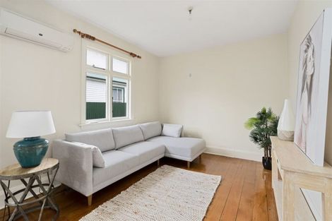 Photo of property in 130 Middlepark Road, Sockburn, Christchurch, 8042