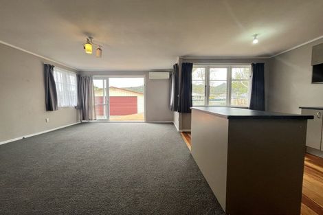 Photo of property in 33 Prouse Crescent, Naenae, Lower Hutt, 5011