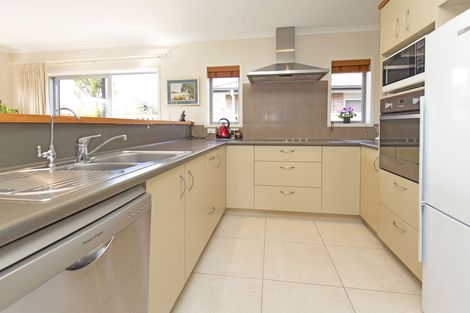 Photo of property in 76 Florence Avenue, Orewa, 0931