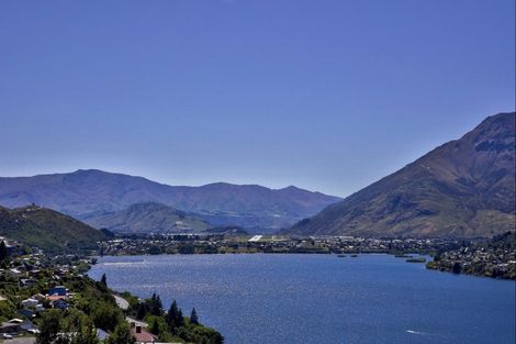 Photo of property in 1a Olivers Place, Queenstown, 9300