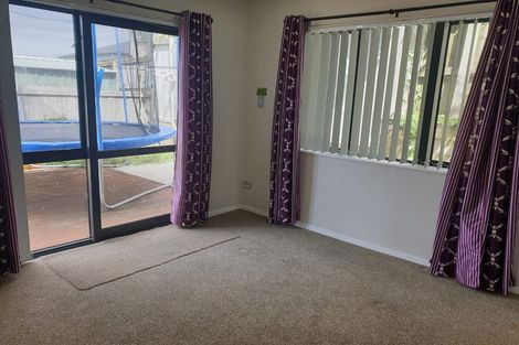Photo of property in 14 Nandi Lane, Ranui, Auckland, 0612