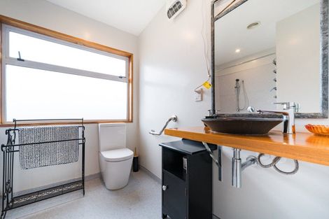 Photo of property in 32 Pioneer Highway, Awapuni, Palmerston North, 4412