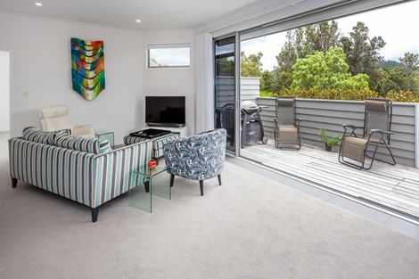 Photo of property in 100 Pacific View Drive, Whangamata, 3620