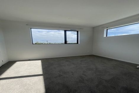 Photo of property in 2/39 Dale Crescent, Pakuranga, Auckland, 2010
