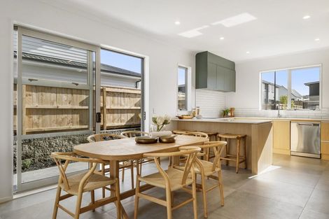 Photo of property in 3 Owen Chapman Drive, Red Beach, 0932