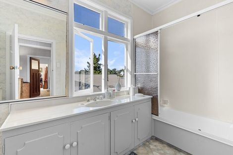 Photo of property in 3 Barrett Street, Westown, New Plymouth, 4310