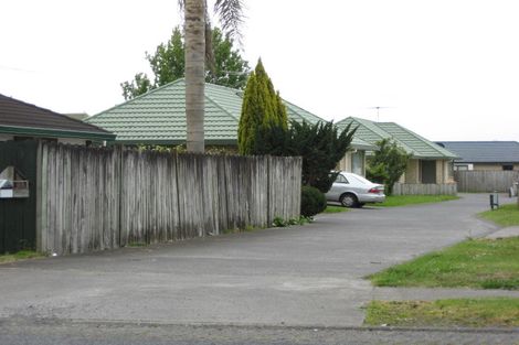 Photo of property in 70 Manuroa Road, Takanini, 2112