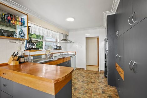 Photo of property in 11 Findlay Street, Moturoa, New Plymouth, 4310