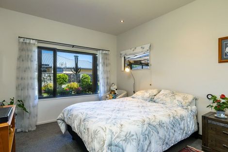 Photo of property in 17 Magnolia Drive, Springlands, Blenheim, 7201