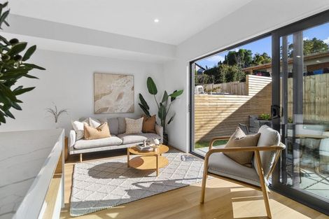 Photo of property in 37 Corunna Road, Milford, Auckland, 0620