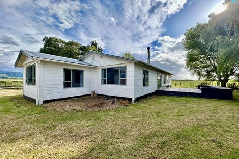 Photo of property in 1398 Foxton Shannon Road, Shannon, 4474