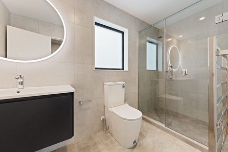 Photo of property in 47a Gossamer Drive, Pakuranga Heights, Auckland, 2010