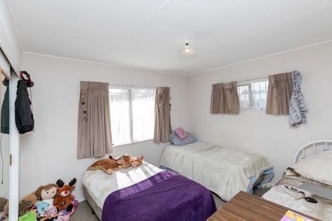 Photo of property in 22 Pringle Place, Nawton, Hamilton, 3200