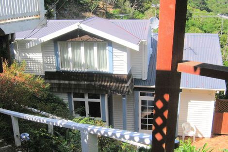 Photo of property in 28 Saint Michaels Crescent, Kelburn, Wellington, 6012