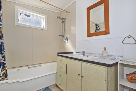 Photo of property in 53 Sea View Road, Baylys Beach, Dargaville, 0377