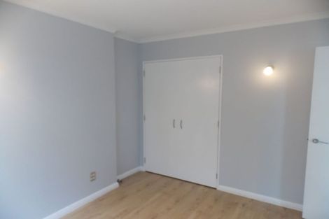 Photo of property in Endeavour Apartments, 23/125u Thorndon Quay, Pipitea, Wellington, 6011