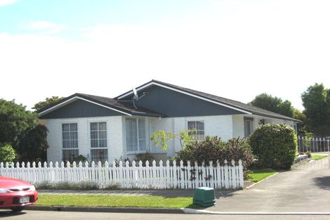Photo of property in 9 Four Elms Place, Parklands, Christchurch, 8083