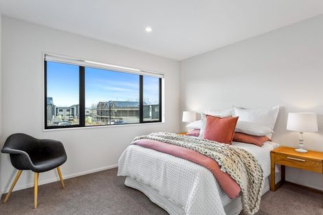 Photo of property in 4 Port Way, Rosehill, Papakura, 2113