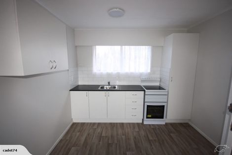 Photo of property in 64a Clayburn Road, Glen Eden, Auckland, 0602