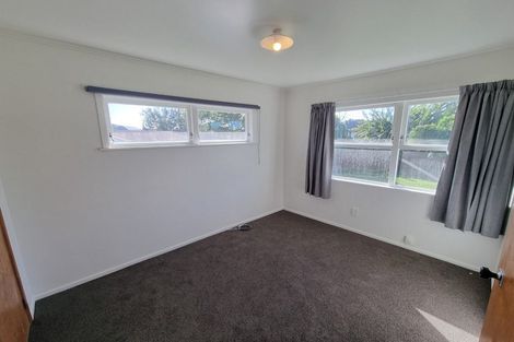 Photo of property in 12 Raglan Street, Mangere East, Auckland, 2024