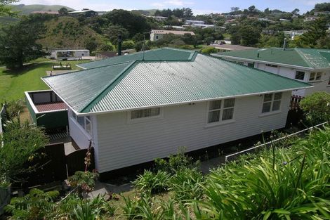Photo of property in 8 Mark Avenue, Paparangi, Wellington, 6037