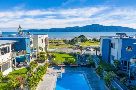 Photo of property in 4-u7 Seaview Road, Paraparaumu Beach, Paraparaumu, 5032