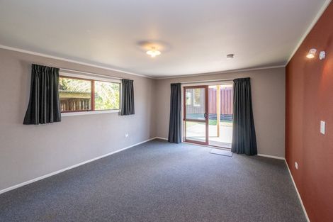 Photo of property in 24 Montjoy Street, Stratford, 4332