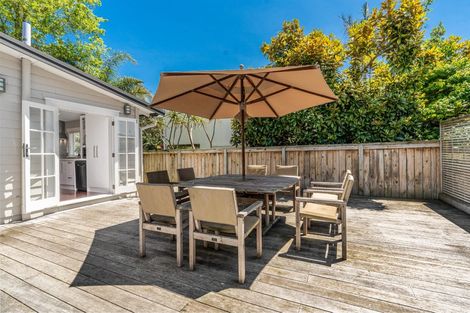 Photo of property in 2 Tennyson Street, Northcote Point, Auckland, 0627