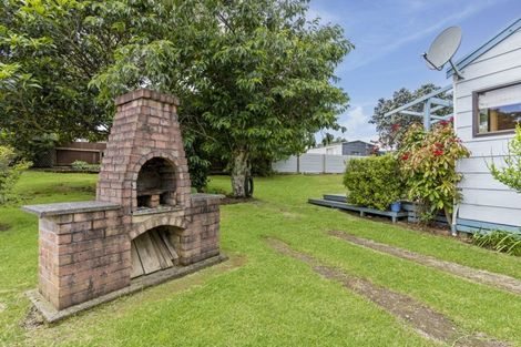 Photo of property in 128 Avalon Place, Whangamata, 3620