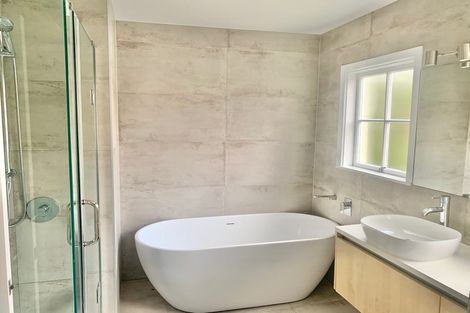 Photo of property in 1/42 Holland Road, Hillcrest, Auckland, 0627