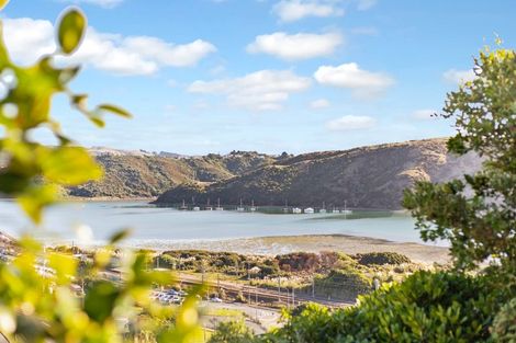 Photo of property in 47 Kiriwai Road, Paremata, Porirua, 5024