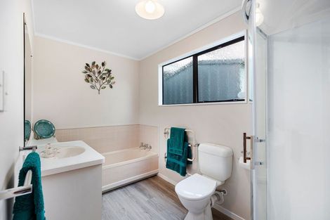 Photo of property in 32b Sailmaker Close, Whitby, Porirua, 5024