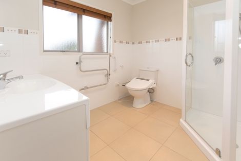 Photo of property in 76 Florence Avenue, Orewa, 0931