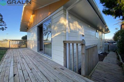 Photo of property in 11 Dundas Place, Henderson, Auckland, 0612