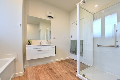 Photo of property in 153 Seaward Road, Edendale, 9825