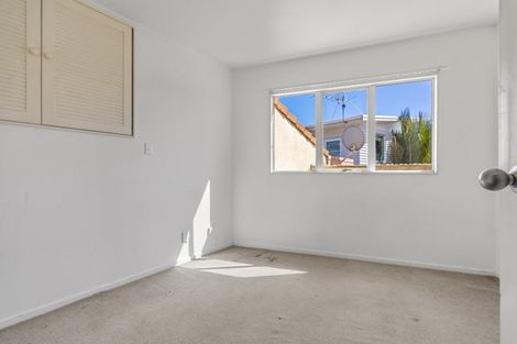 Photo of property in 3 Pentland Place, Highlands Park, New Plymouth, 4312