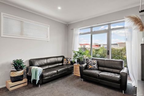 Photo of property in 22 Teal Way, Hobsonville, Auckland, 0616