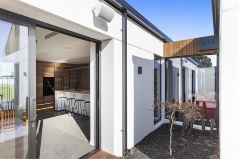 Photo of property in 7 Hobbs Lane, Harewood, Christchurch, 8051