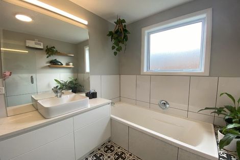 Photo of property in 10 Surrey Street, Picton, 7220