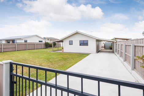 Photo of property in 55 Edinburgh Terrace, Foxton Beach, Foxton, 4815