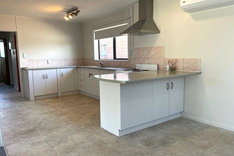 Photo of property in 523 Massey Road, Mangere, Auckland, 2022