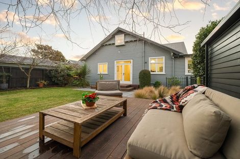 Photo of property in 86 Saint Martins Road, Saint Martins, Christchurch, 8022