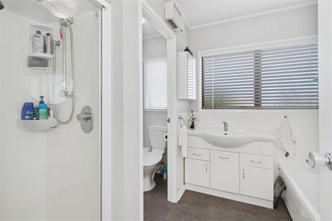 Photo of property in 9 Hosking Place, Clarks Beach, 2122